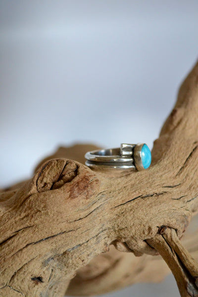 Kingman Turquoise Sterling Silver Ring (Size 7)