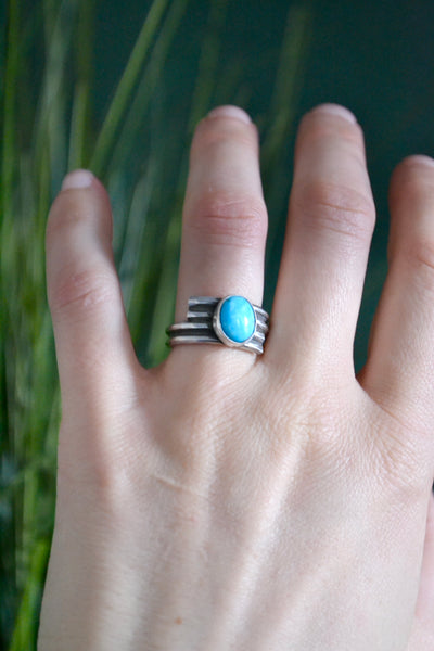 Kingman Turquoise Sterling Silver Ring (Size 7)
