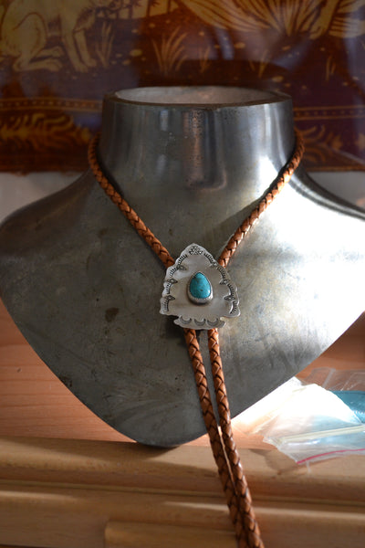 Turquoise Arrowhead Bolo Tie