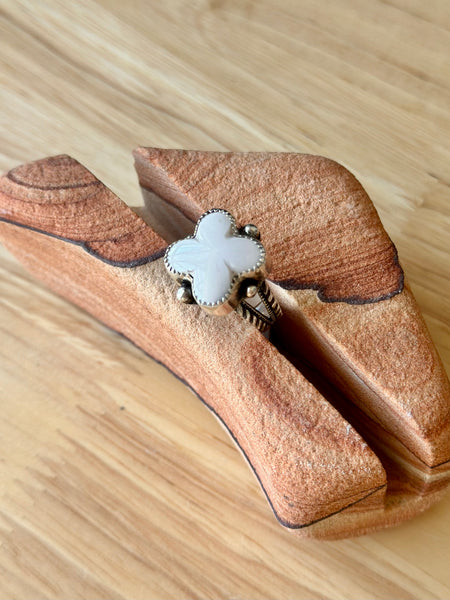 Desert Snow Howlite Sterling Silver Ring (Size 6)