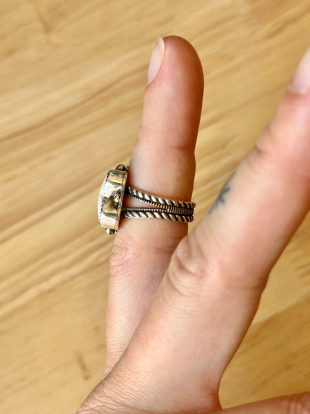 Desert Snow Howlite Sterling Silver Ring (Size 6)