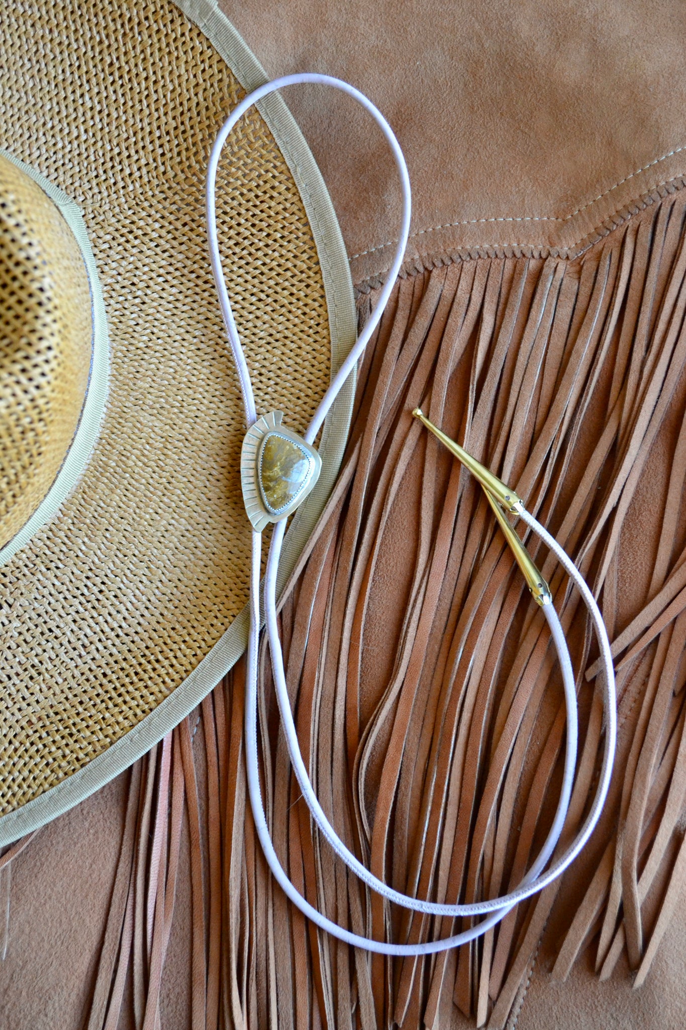 [ARCHIVES] Lionskin Quartz Brass