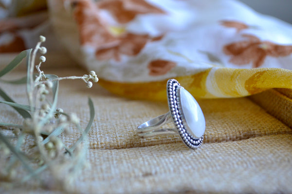 [ARCHIVES] Moonstone (Size 7.75)